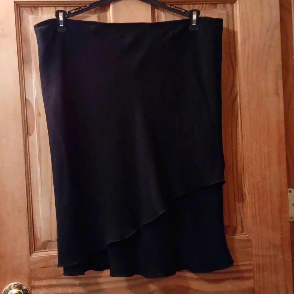 Basic black skirt